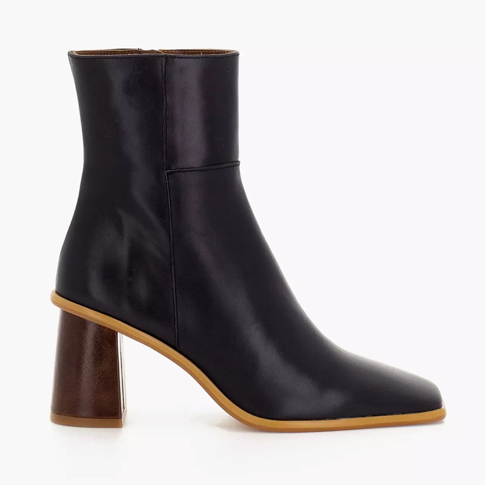 Alohas West Ankle Boots in Vintage Black Sz 38